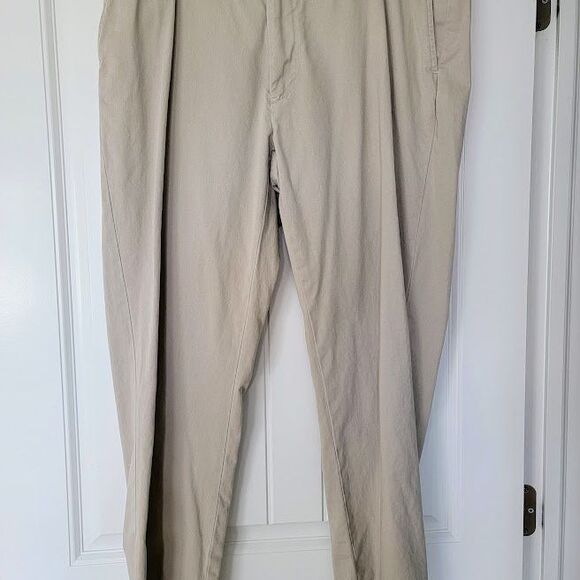 Men's Polo Ralph Lauren Classic Fit Flat Front Khaki Cotton Pants 40/30 - Picture 1 of 3